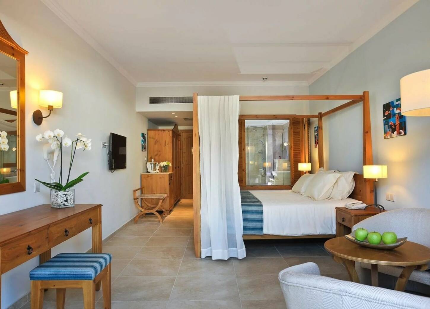 Fisherman's Junior Suite, Landblick, adults-only