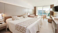 Doppelzimmer mit Poolblick