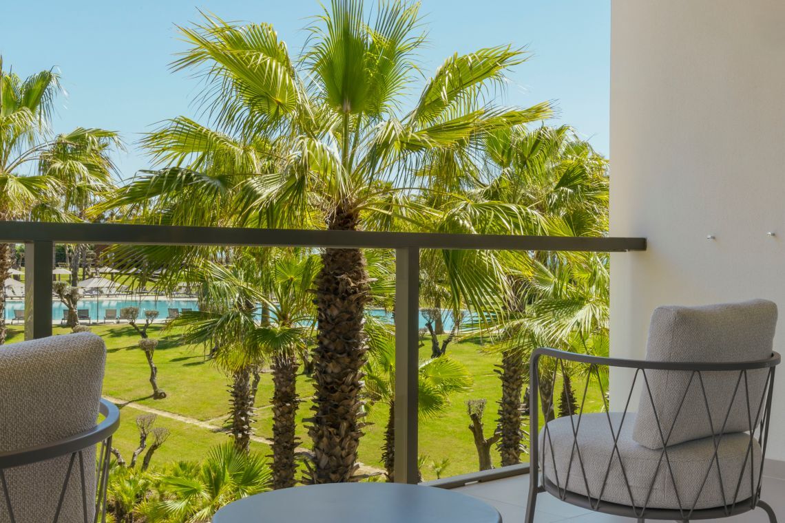 Junior Suite mit Poolblick