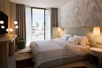 Deluxe Doppelzimmer mit Poolblick