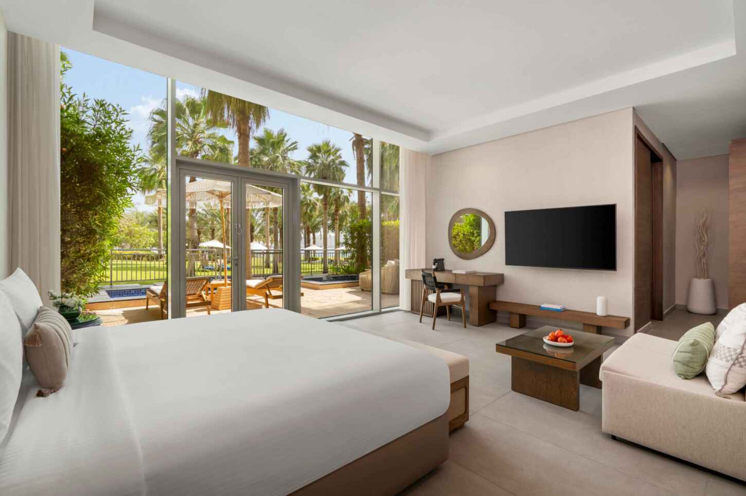 Wellness-Zimmer mit Zugang zum Pool