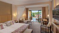 Superior Doppelzimmer mit Poolblick
