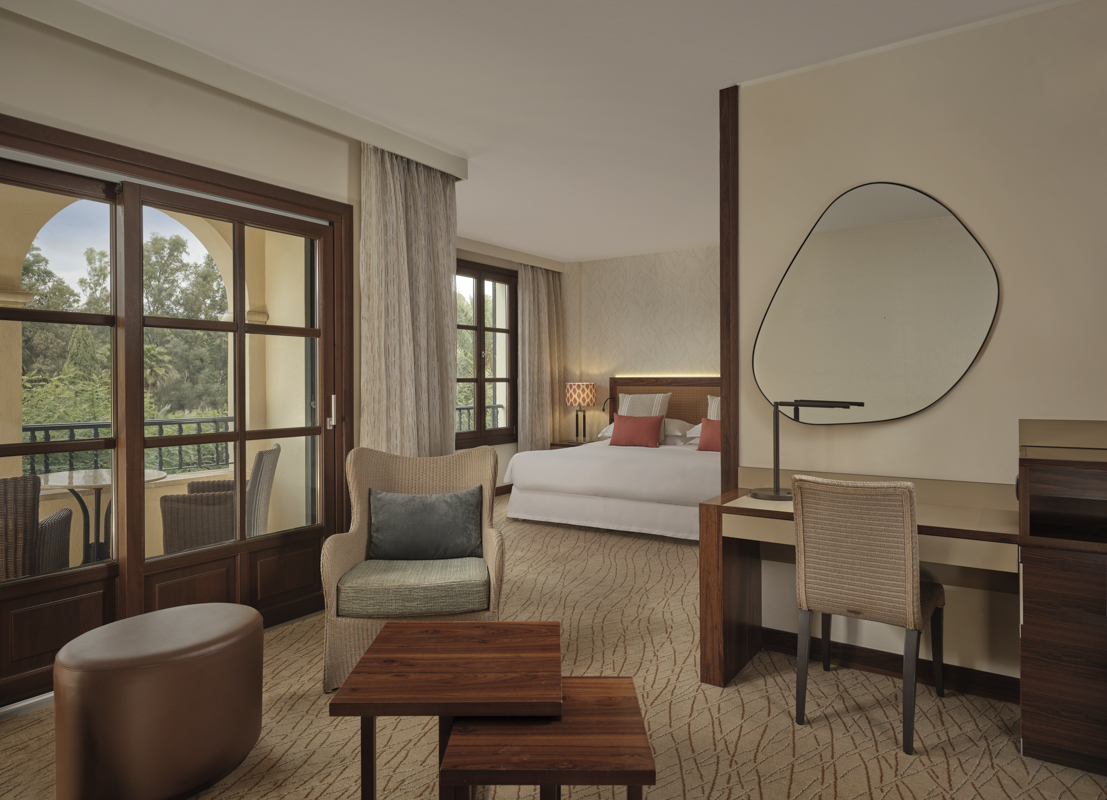 Junior Suite (Golfplatz- / Poolblick)