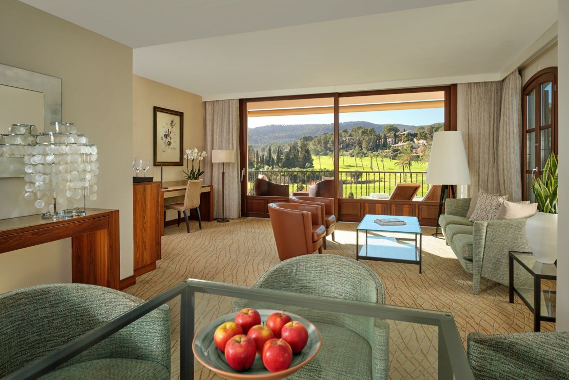 Hole in One Suite