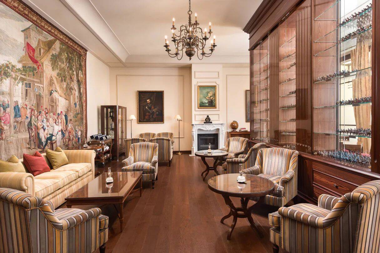 George Sand Lounge