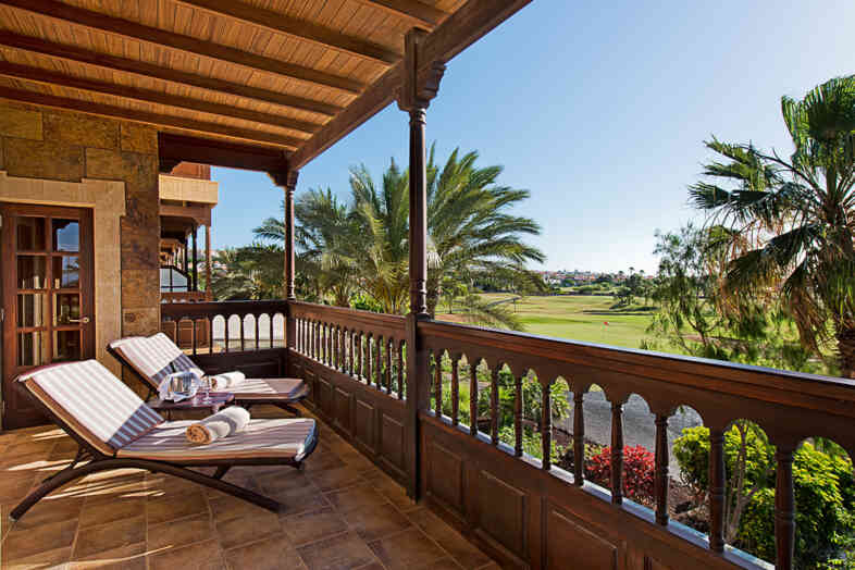 Terrasse mit Golfplatzblick