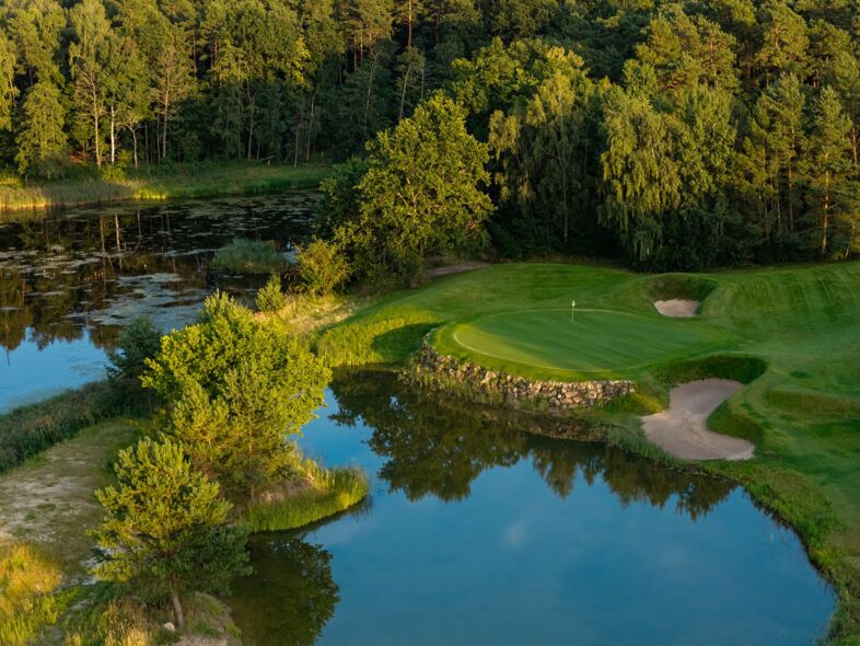 Modry Las Golf