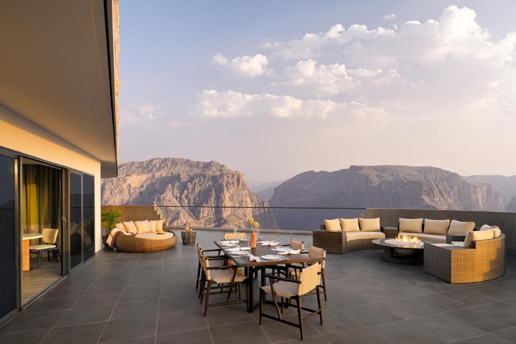 Indigo Jabal Akhdar